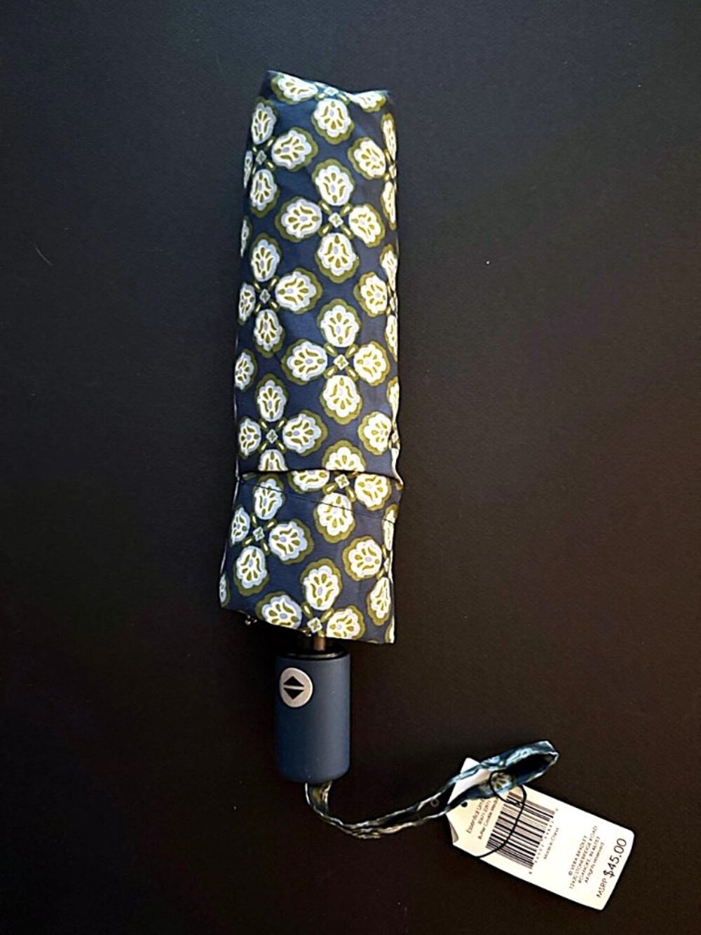 Vera Bradley Butter Cookie Medallion Folding Umbrella NWT - Picture 2 of 4